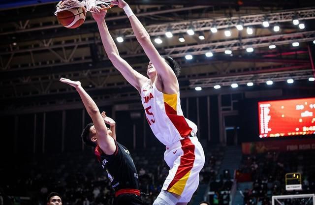 2021年五一档总票房再创新高，日均人次高于2019年五一档，日均票房也持平了档期历史第二高成绩。