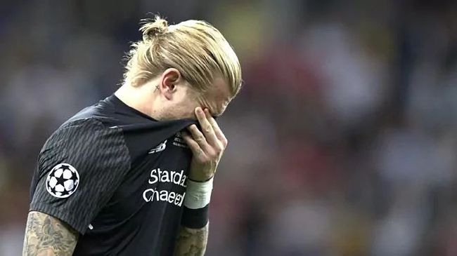 陈楚河暖冬时尚大片曝光 慵懒随性眼神撩人 2016-12-02 ​近日，陈楚河为《ELLESHOP》拍摄的一组时尚大片曝光，暖冬的阳光明媚下，陈楚河或慵懒的躺在床上或深情的站在窗边，自由放松的感觉随性又惬意。