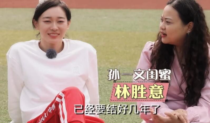 上一页12345...99下一页 | | | | | | 电影频道节目中心官方网站CCTV6 VIP影院 全部 电影 电视剧 影人 视频 图片 新闻 更新时间 所有 1小时内 今日内 1周内 1个月内 从资讯频道搜索 结果 88938 条 “人间小香仪”张婧仪亮相上海 诠释氛围复古港风 2021-07-13 7月12日，上海，张婧仪亮相奢牌高级手工坊系列观赏互动，身着品牌“女士城堡”高级手工坊系列的张婧仪，简约黑白配色针织套装，马尾造型搭配蝴蝶发饰精致俏丽，诠释港风复古氛围，化身“人间小香仪”。