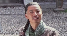 这部名为《狂野美人》（Bronco Belle）的电影以美国南方牛仔竞技为题材，是英国导演兼编剧克拉姆·隆基的第一部长片。